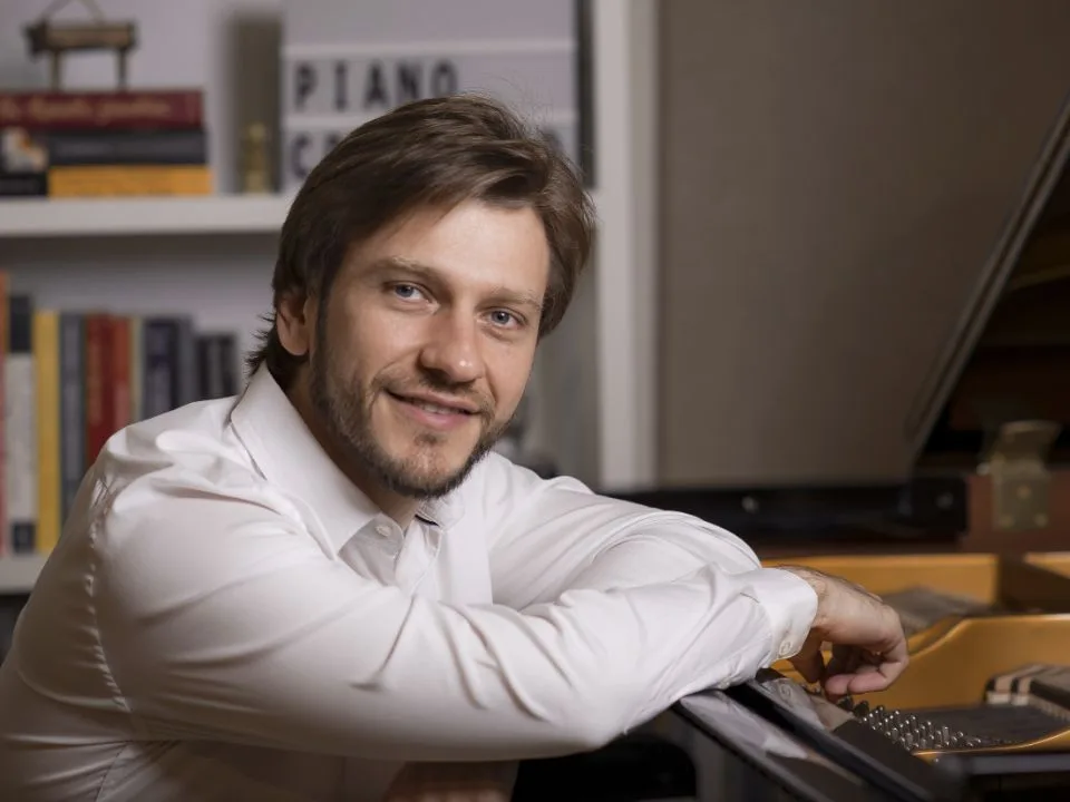 Eder Giaretta ao piano